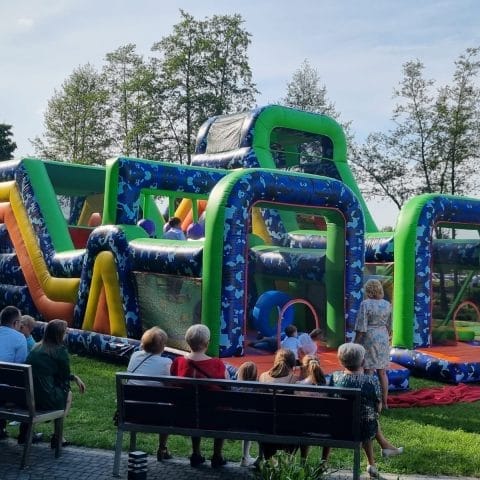 f7fffe99-a7bd-4c43-8441-4fbf5ce33c32